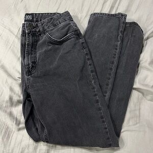 BDG Mom High Rise Jeans in Dark Gray